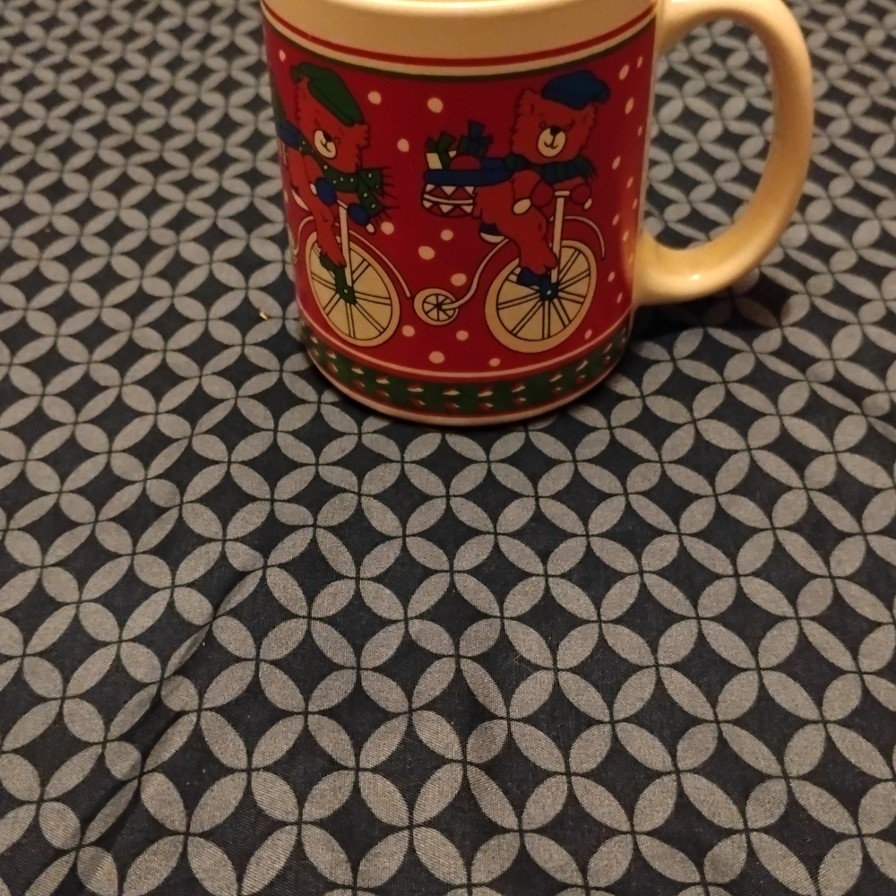 Tea n Cup Festive Bear Mug - Red and Blue